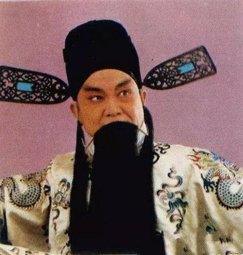 Stills of Hsi-Cheng Jen.