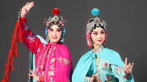 Taiwan Bangzi Opera Company continues to train young Bangzi opera performers to
engage in performances.
